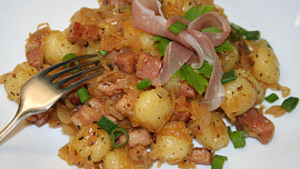 Gnocchi po česku - se zelím a slaninou