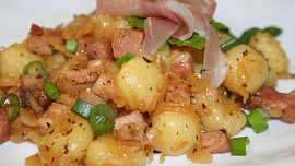 Gnocchi po česku - se zelím a slaninou