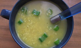 Kari polévka ze sojových bobů