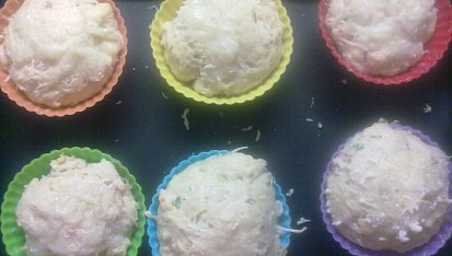 Muffiny s česnekem a šunkou