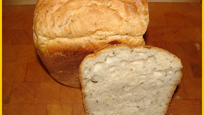 Chléb s bylinkami, Po upečení a rozkrojení