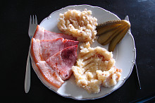 Naservírováno