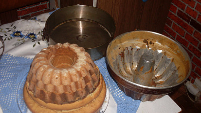 Dort Barbínka-modro-jahodová, upečené korpusy