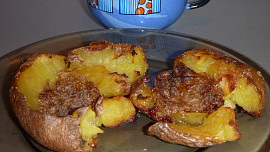 Pečené vařené brambory