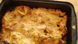 Kuřecí řízky  v marinádě s jogurtem, se sýrem a s krabími tyčinkami