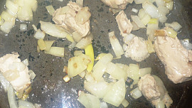 Polévka s droždím a se špenátem