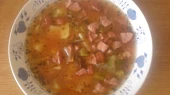 Soljanka aneb okurková polévka, a podáváme..dobrou chuť:-)