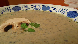 Žampionovo-pórková polévka