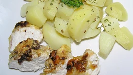 Zapečená kuřecí prsa s mandlemi a sýrem