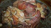 Vepřové kolínko na černém pivu na dvojí použití, Vepřové kolínkona černém pivu-upečeno