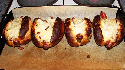 Zapečené Hot-dogy, Po zapečení - trochu přičmoudlé