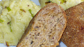 Karbanátky s bramborovými chipsy