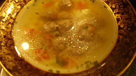 Kuřecí vývar s knedličky a nočky  -  trochu jinak