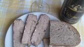 Paštika z krůtích jater s brusinkami