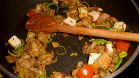 Špaldové mušličky s tofu a zeleninou