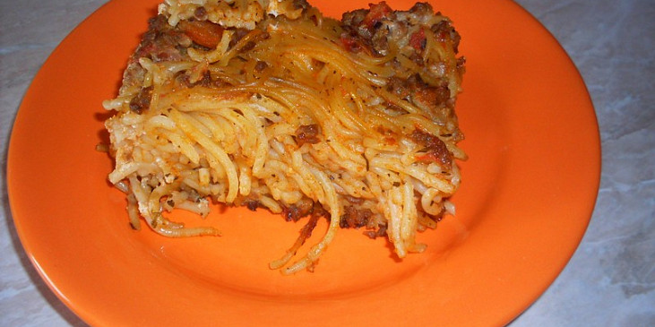 Zapečené špagety s mletým masem