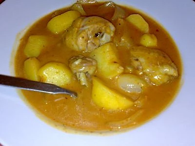 Massaman gai - thajský guláš