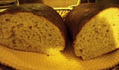 Škvarkovo-česnekový chléb, detail...