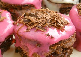 Růžové dortíčky s kefírem