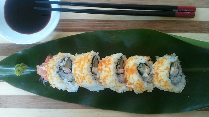 Sushi naopak Uramaki