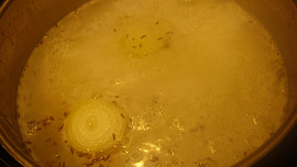 Vepřové filety  s  pyré z  hlívy   ústřičné  s kapií