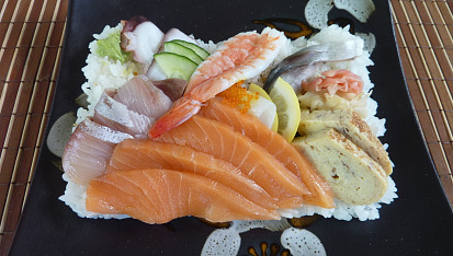Rozházené sushi  Chirashizushi