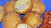 Bramborové krokety s vinnou klobásou