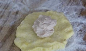 Bramborové krokety s vinnou klobásou