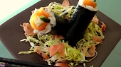 Sushi s uzeným lososem