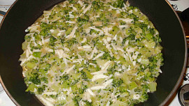 Brokolicová omeleta se sýrem