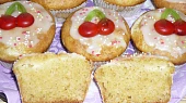 Třešničkové muffinky