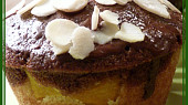Dvoubarevné muffiny s broskvemi