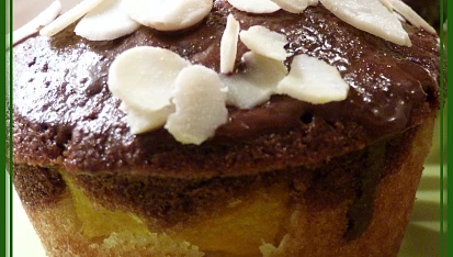 Dvoubarevné muffiny s broskvemi