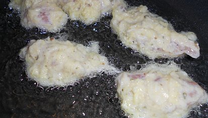 Kuřecí střapačky v bramborákovém těstě