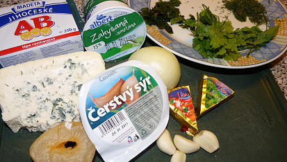 Sýrová pochoutková pěna z 5 druhů sýrů, Suroviny