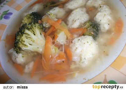 Zeleninová polévka s jáhlovými knedlíčky