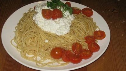 Špagety s ricottou a cherry rajčátky