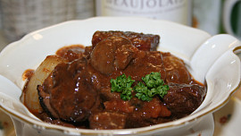 Hovězí po burgundsku  - Boeuf Bourguignonne podle Julii Child