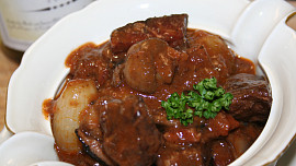 Hovězí po burgundsku  - Boeuf Bourguignonne podle Julii Child