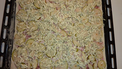 Nivovohruškový koláč, před pečením