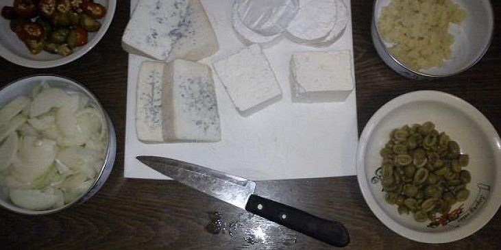 Nakládaná směs sýrů podle Wooddyho (suroviny)