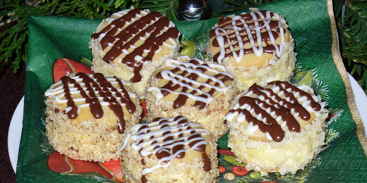 Medové dortíčky s piškotem