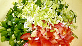 Zeleninový salát s bylinkami