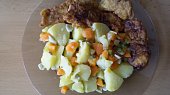 Pikantní pangasius v pivním těstíčku s veselými bramborami
