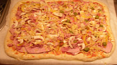 Pizza Grande Rusticana