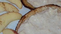 Jogurtovo - jablečné tousty