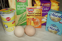 suroviny na těsto 1