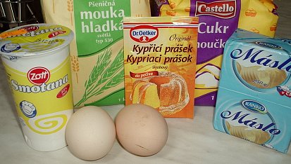 Řezy z lineckého těsta, suroviny na těsto 1