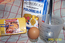 suroviny na těsto