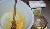 Vanilkové rohlíčky a bábovičky paní Rychnovské, cukr, tuk, žloutek a pudink.prášek  jen smíchat